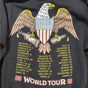 Gildan Black Tour Sweatshirt